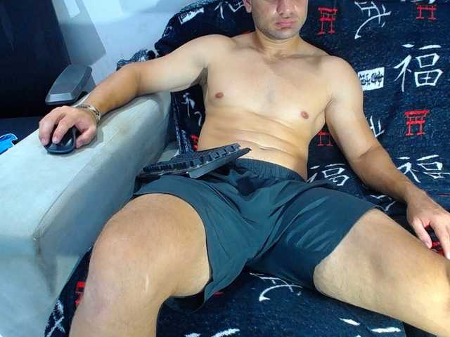 Live sex webcam photo for hugo19cm #292011391