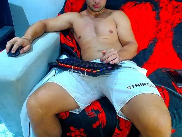 Live sex webcam photo for hugo19cm #293603442