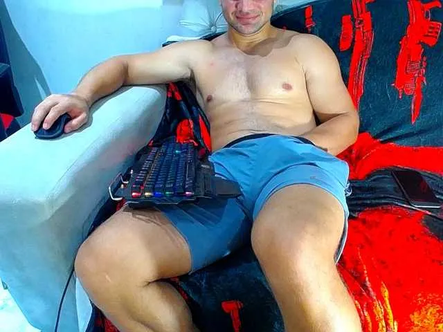 Live sex webcam photo for hugo19cm #293641426