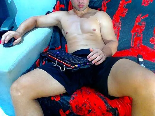 Live sex webcam photo for hugo19cm #293673045