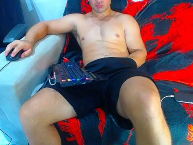 Live sex webcam photo for hugo19cm #293747724