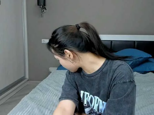 Live sex webcam photo for hxneyflower #277680546