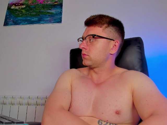 Live sex webcam photo for iFindomguy #291152107