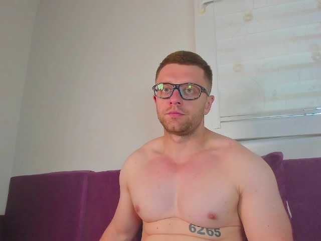 Live sex webcam photo for iFindomguy #291266746