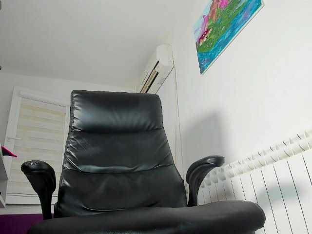 Live sex webcam photo for iFindomguy #291510157