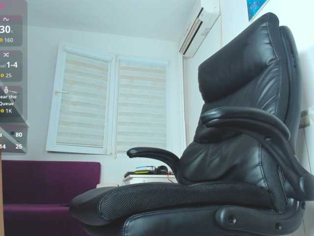 Live sex webcam photo for iFindomguy #291649713