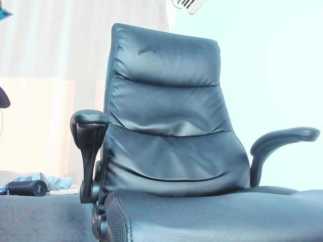 Live sex webcam photo for iFindomguy #291919072