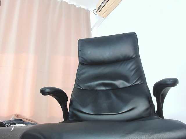 Live sex webcam photo for iFindomguy #291940480