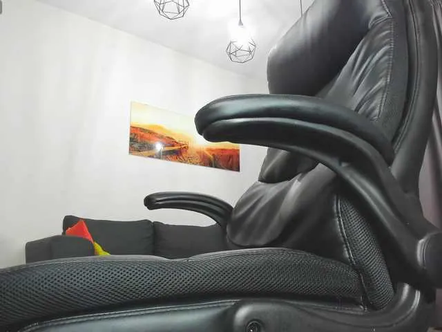 Live sex webcam photo for iFindomguy #292351020