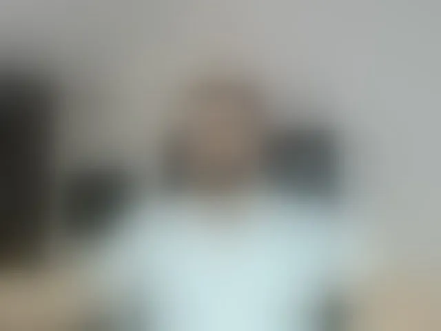 Live sex webcam photo for iFindomguy #293385722