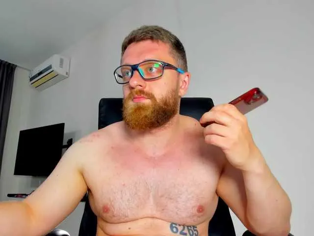 Live sex webcam photo for iFindomguy #293585783
