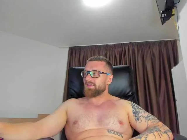 Live sex webcam photo for iFindomguy #293965496