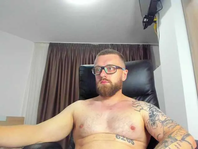 Live sex webcam photo for iFindomguy #294142469