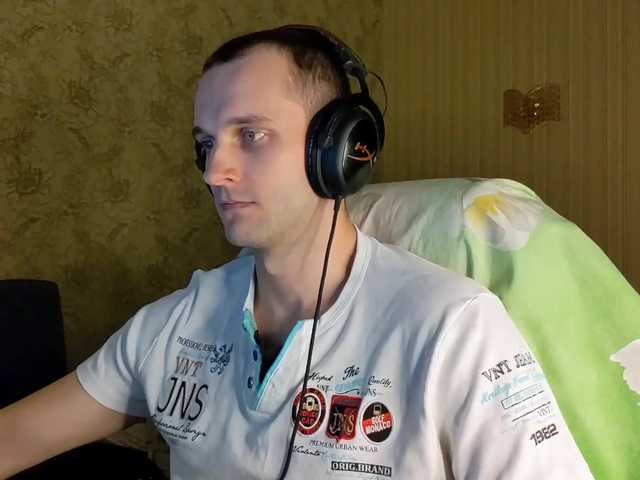 Live sex webcam photo for iMadeon #274659717