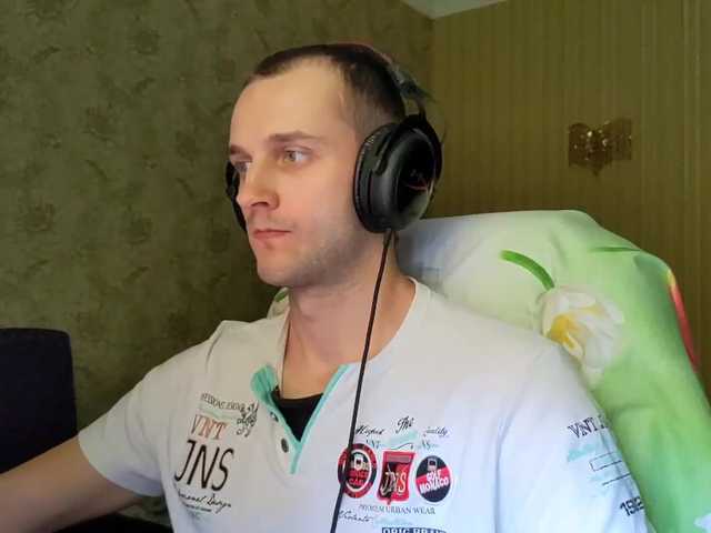 Live sex webcam photo for iMadeon #274741679