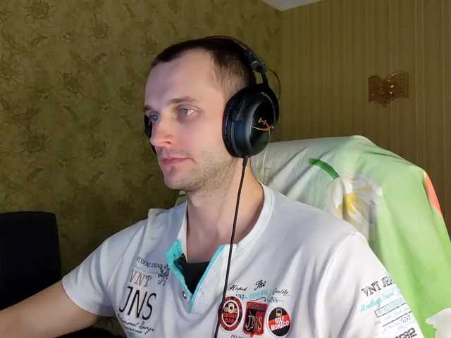 Live sex webcam photo for iMadeon #274936393