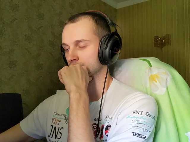 Live sex webcam photo for iMadeon #275406353