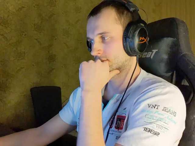 Live sex webcam photo for iMadeon #277174133