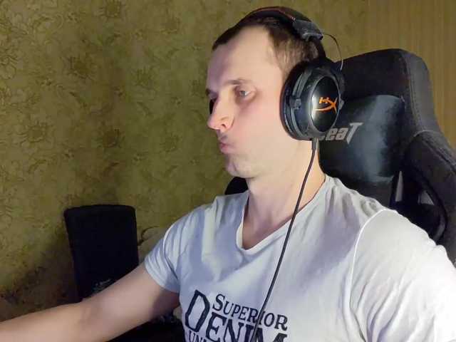 Live sex webcam photo for iMadeon #277615847