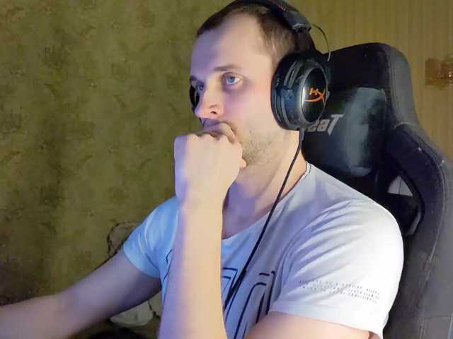 Live sex webcam photo for iMadeon #277838142