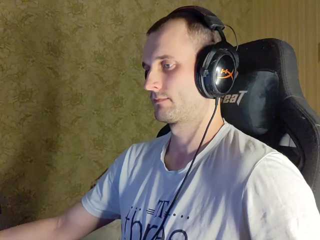 Live sex webcam photo for iMadeon #277875487