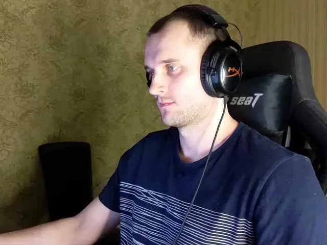 Live sex webcam photo for iMadeon #290883840