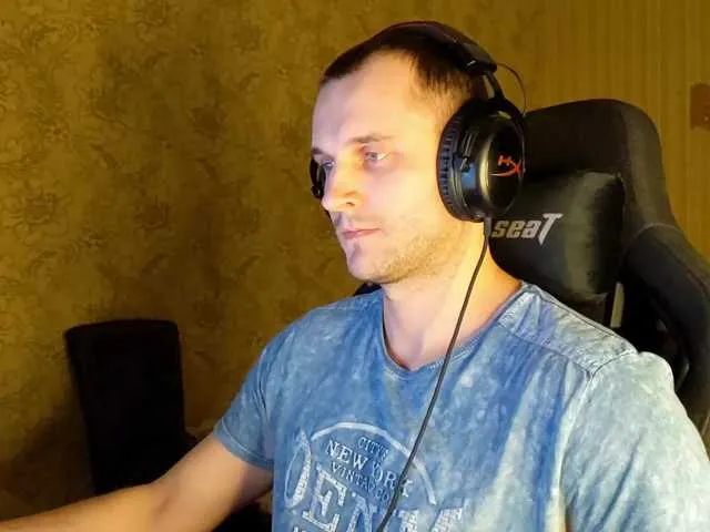 Live sex webcam photo for iMadeon #290915840