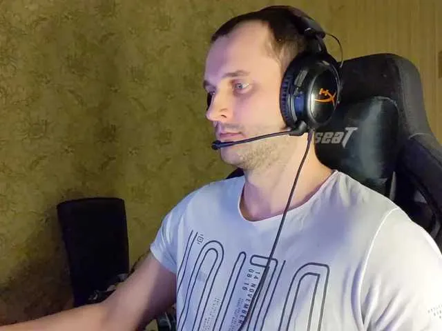 Live sex webcam photo for iMadeon #291054116