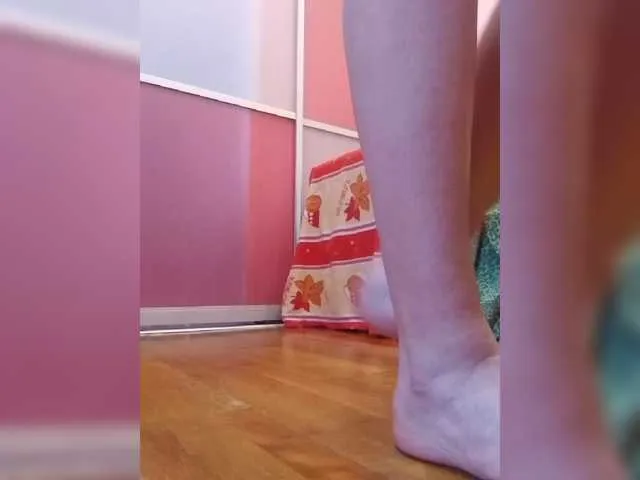 Live sex webcam photo for iSexyGerl #277434979