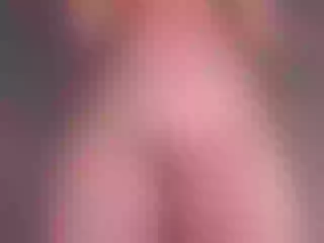 Live sex webcam photo for iam-ella18 #277255764