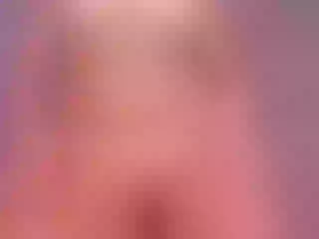 Live sex webcam photo for iam-ella18 #277365968