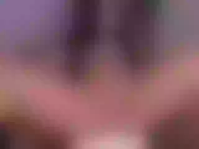 Live sex webcam photo for iam-ella18 #277400436