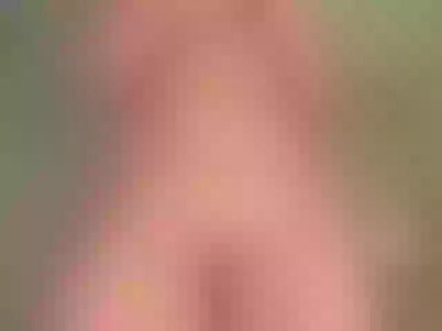 Live sex webcam photo for iam-ella18 #277548342