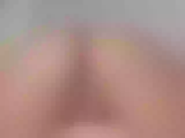 Live sex webcam photo for iam-ella18 #277577721