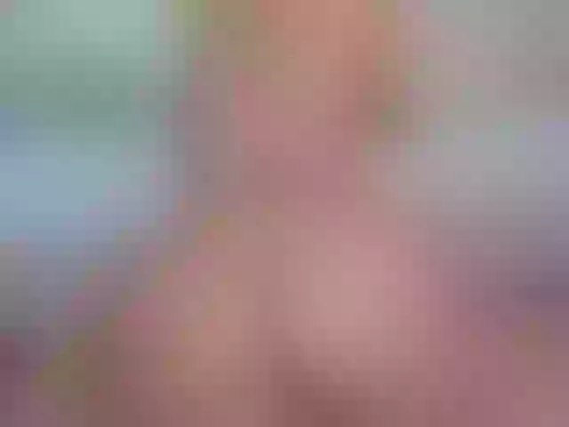 Live sex webcam photo for iam-ella18 #277595110
