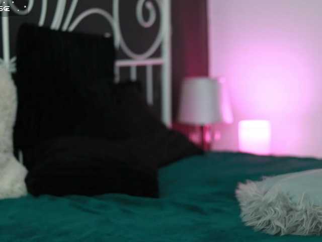 Live sex webcam photo for iamLila #277920879