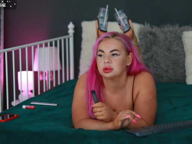 Live sex webcam photo for iamLila #278005477