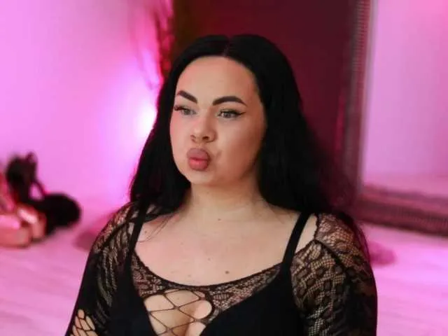 Live sex webcam photo for iamLila #290985948