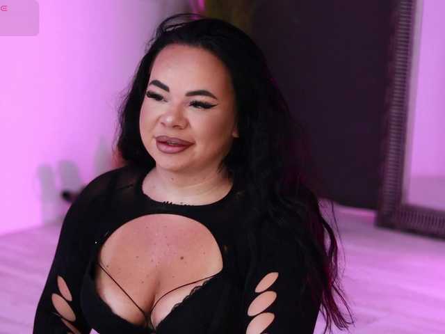 Live sex webcam photo for iamLila #291664156