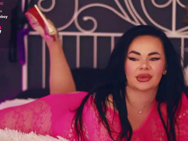 Live sex webcam photo for iamLila #292355924