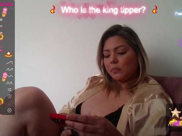 Live sex webcam photo for iamploy69 #275599483