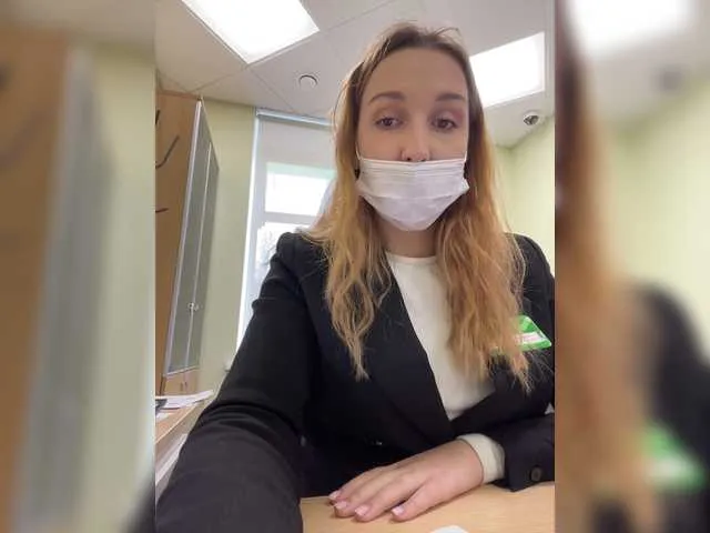 Live sex webcam photo for iamstudent22 #272978899