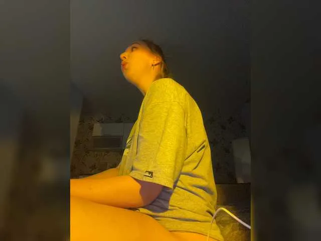 Live sex webcam photo for iamstudent22 #273194332