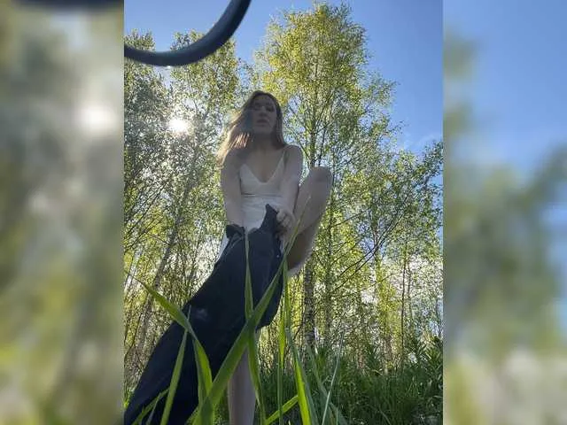 Live sex webcam photo for iamstudent22 #273502051