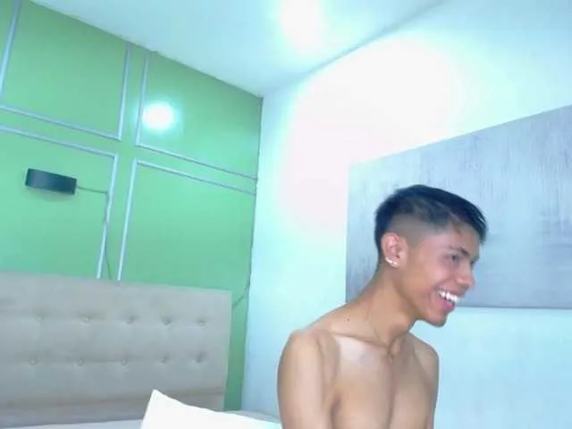 Live sex webcam photo for iikerr #290421491