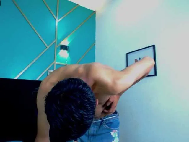 Live sex webcam photo for iikerr #290487069