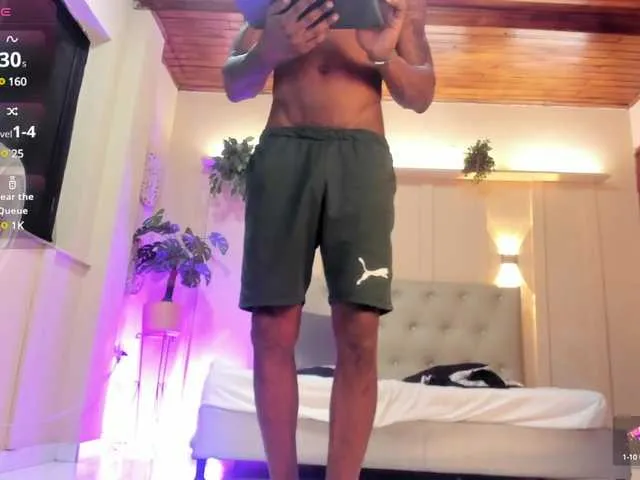 Live sex webcam photo for iker-bigdick #291241856