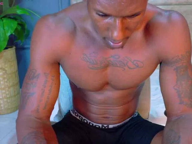 Live sex webcam photo for iker-bigdick #293374805