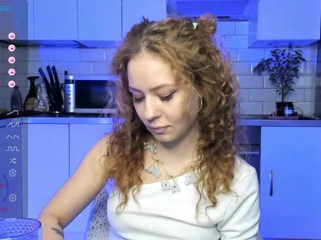 Live sex webcam photo for ilonaCurly #276949235