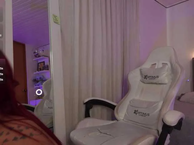 Live sex webcam photo for im-abby- #291570962